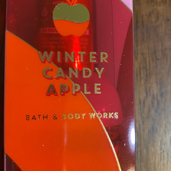 Bath and body works Winter candy apple hand, cream, 1 ounce. - Picture 2 of 5